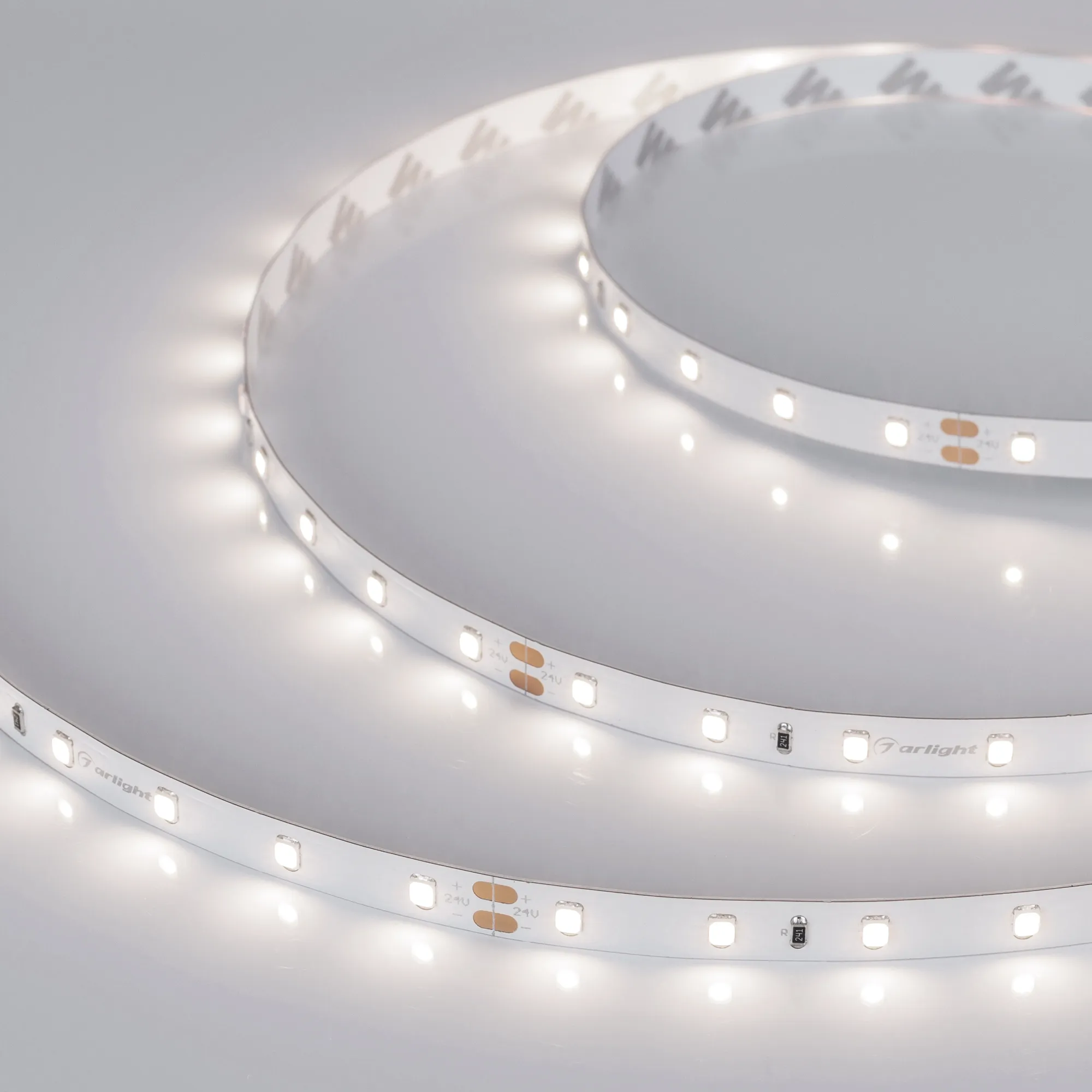 Лента светодиодная RT-A60-8mm 24V Day4000 (4.8 W/m, IP20, 2835, 5m) (Arlight, Открытый) - изображение товара